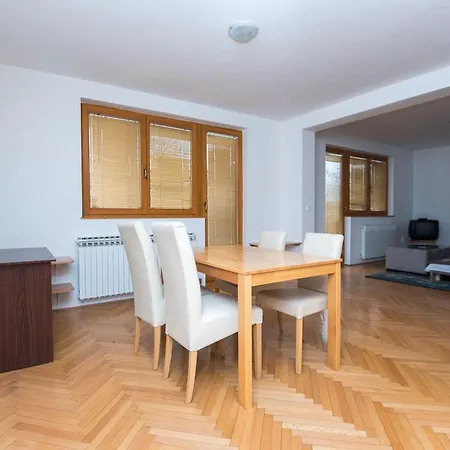 Apartment Cathedral *